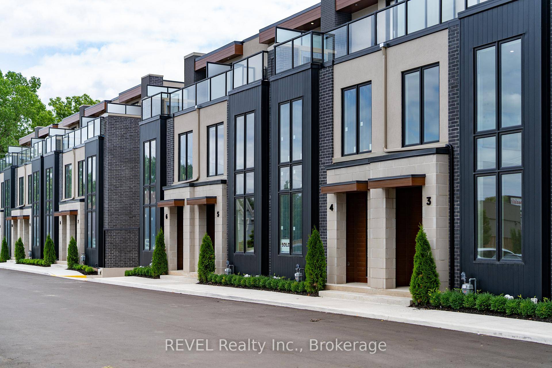 Welcome to Vineyard Square, an exclusive collection of executive townhomes in historic St.