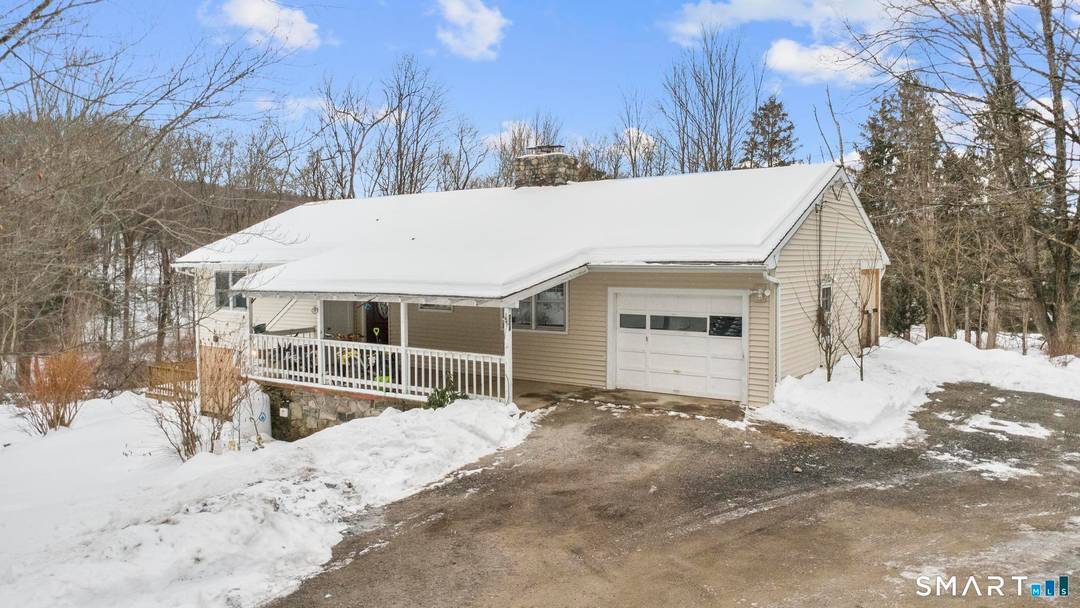 Welcome to 334 Oxford Road, a unique and spacious property set on 9.