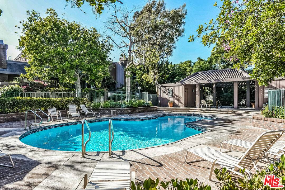 4604 Glencoe Ave 2BR Marina Del Rey La