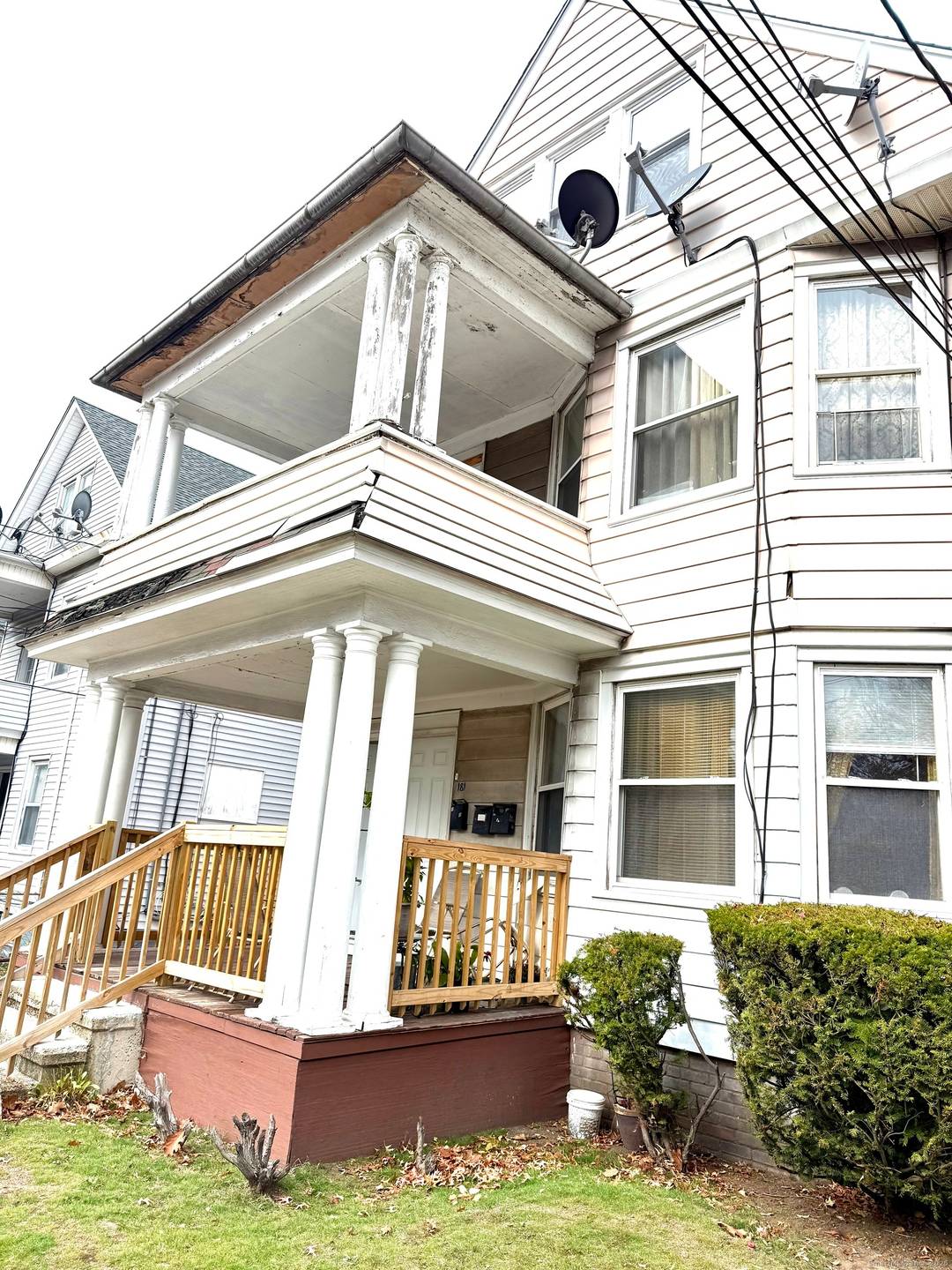 Strong, Sound and Solid. Great investment or owner occupied opportunity ready to go.