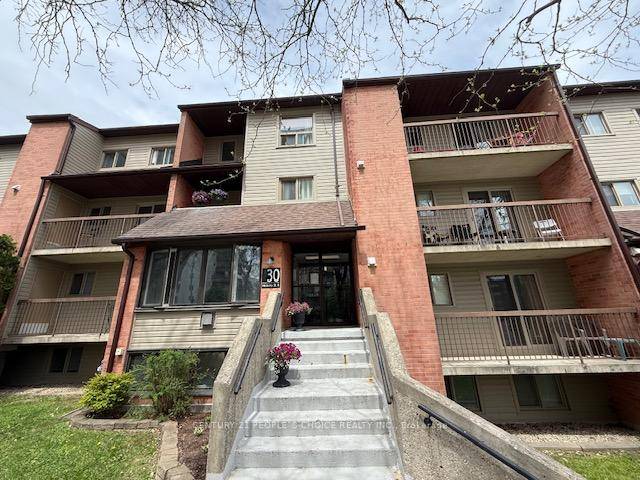 Great opportunity for First Time Home Buyers, Investors and Parents Minutes away from the University, in the heart of Waterloo !