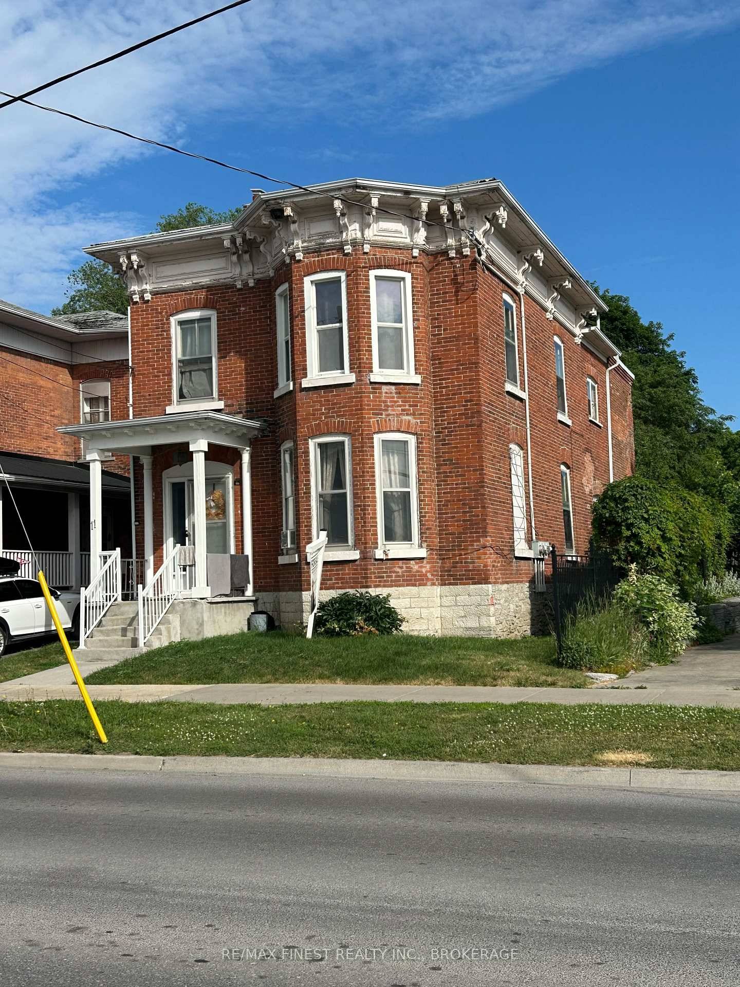 Welcome to 11 Bridge Street West in downtown Napanee, Ontario !