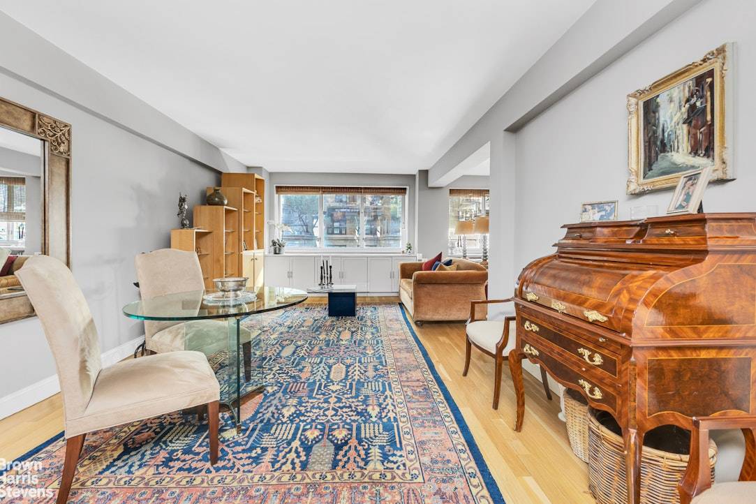 NO BOARD APPROVAL, CONDO RULES, INVESTOR FRIENDLY, PIED A TERRES WELCOME Rarely available and highly sought after one bedroom, one bathroom home, perfectly nestled between Fifth Avenue and Madison Avenue ...