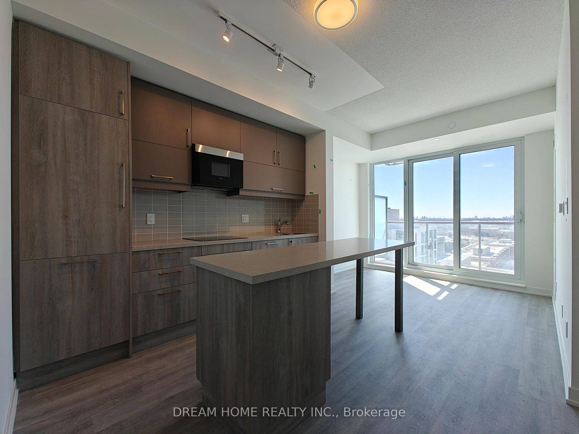 1 Year New Luxury Condo In Prestigious Unionville.