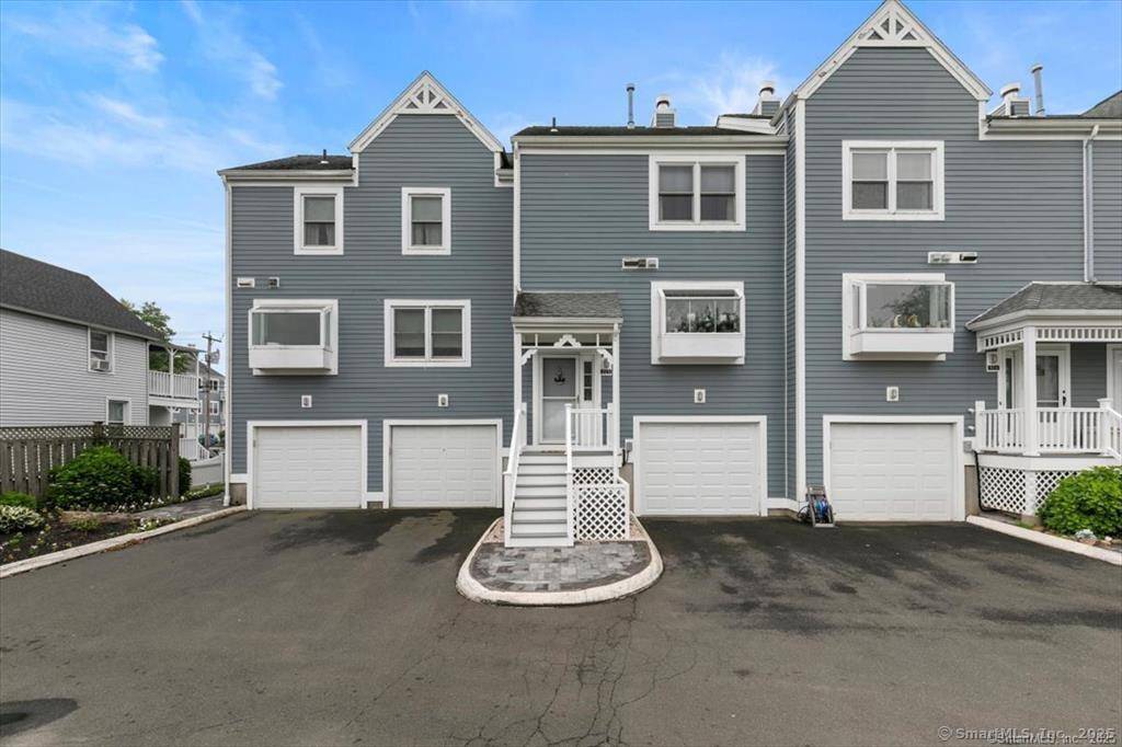 Enjoy the best of shoreline living in this beautiful 2 bedroom, 2.
