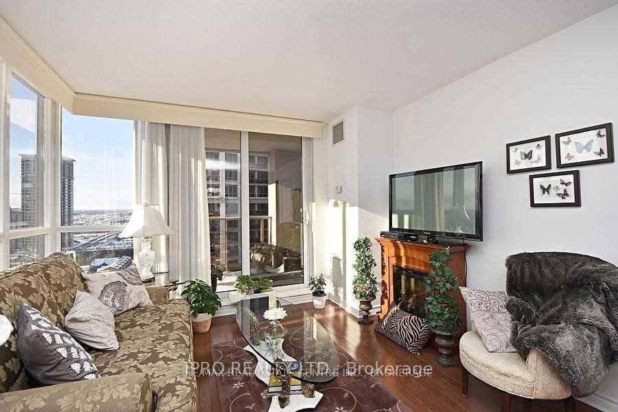 Spacious 2 Bed, 2 full bath, corner unit, sun filled, bright.