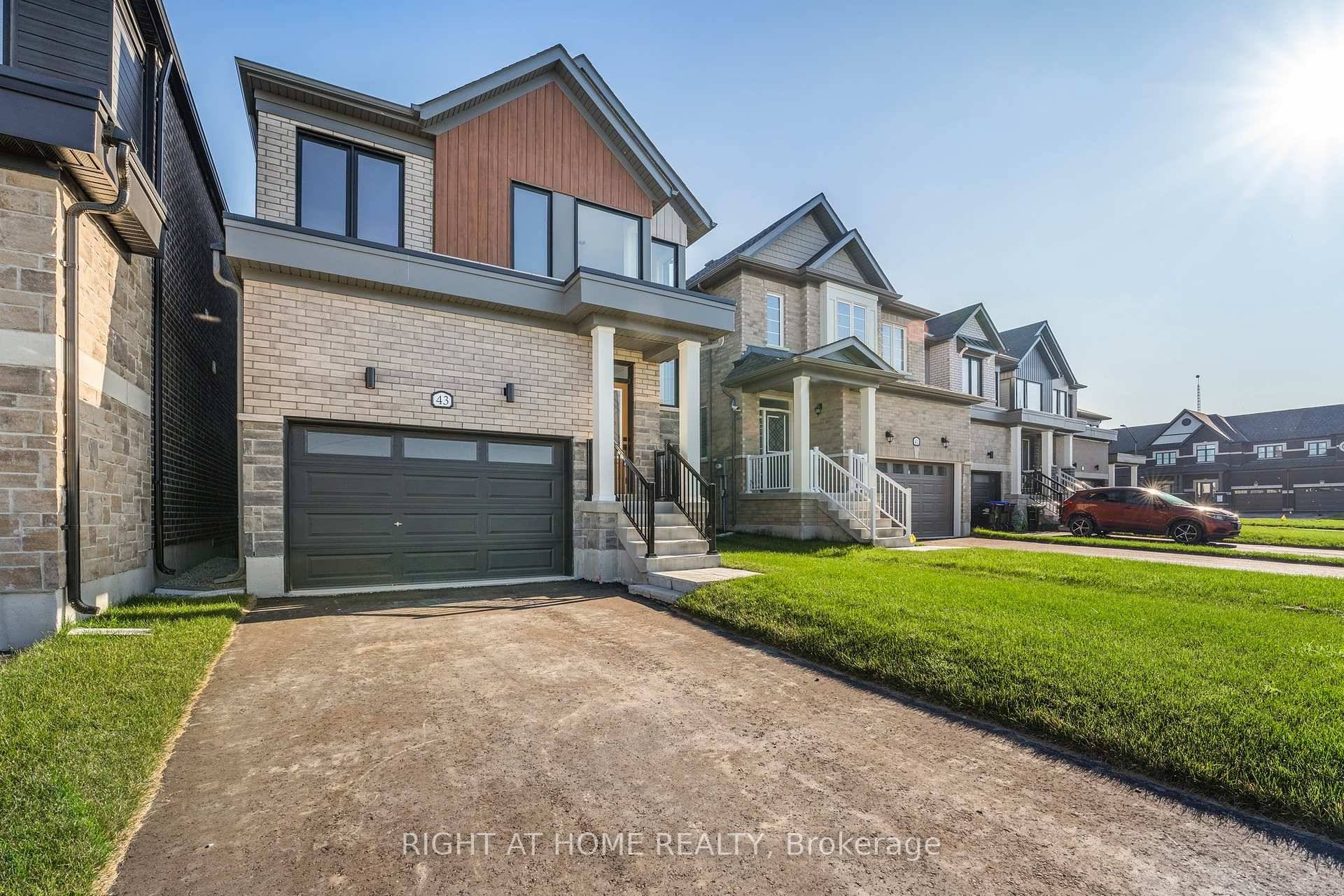 Modern 3 bedroom home in the ever growing town of Wasaga Beach !