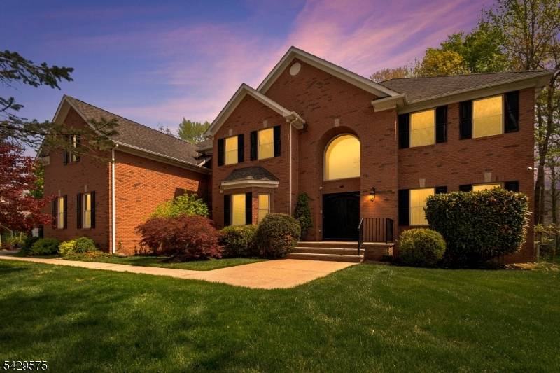 Welcome to this exceptional 5 bedroom, 3.