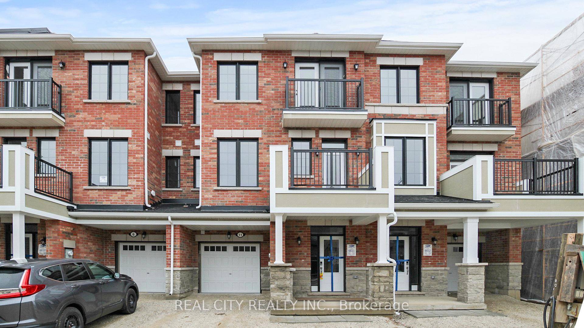 Welcome to 11 Keppel Circle, a stunning freehold townhouse in the heart of West Brampton, built by the renowned Mattamy Homes.