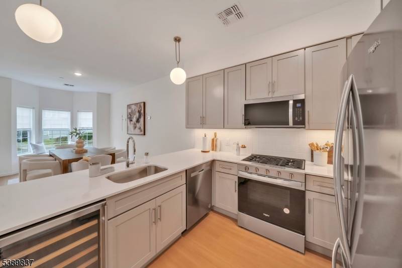 Now Leasing Luxury 2 Bedroom Residences Townhomes in Morristown !