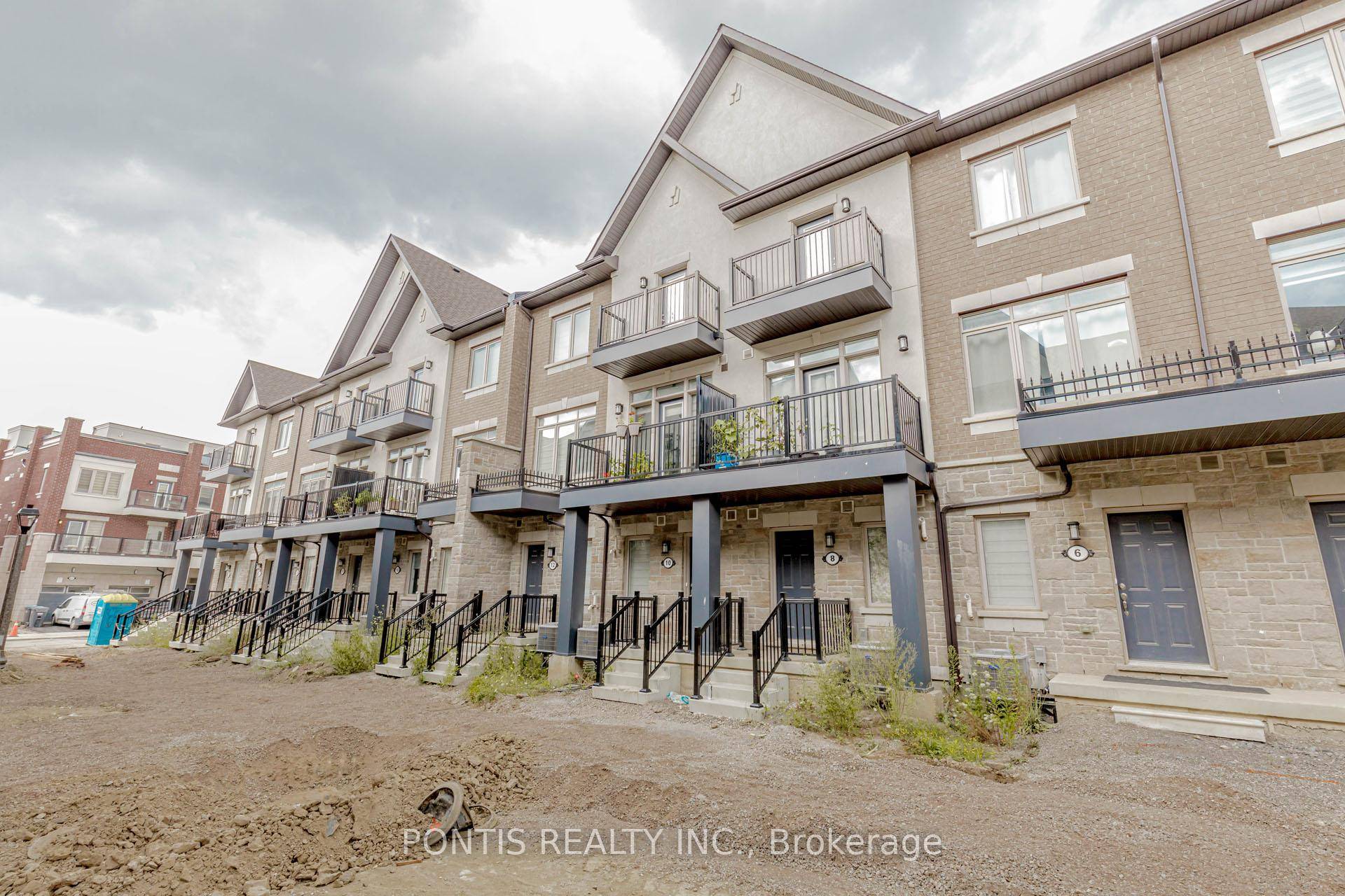 Beautiful and Spacious New 3 Storey Townhome Featuring 3 Bedrooms, 3 Bathrooms, and a Bright Open concept layout.