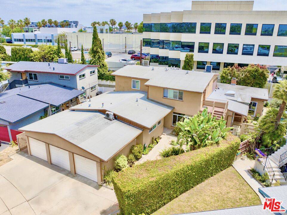 12030   Sylvester 7BR Marina Del Rey La