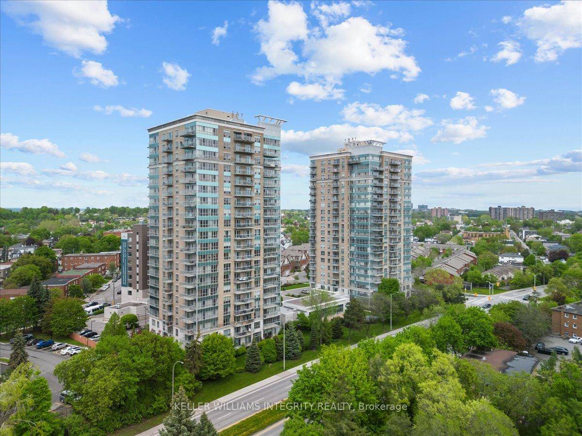 Welcome to 70 Landry Street 1604 a beautifully maintained corner unit condo with breathtaking views in the highly desirable neighbourhood of Beechwood Village.