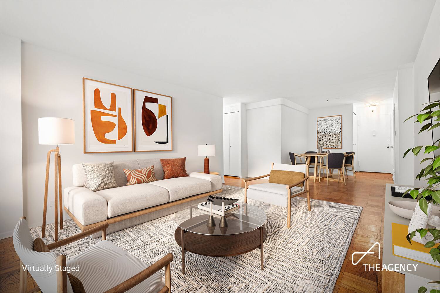 Move right into this very elegant apartment in a full service 24 hour doorman building with responsive and friendly staff.