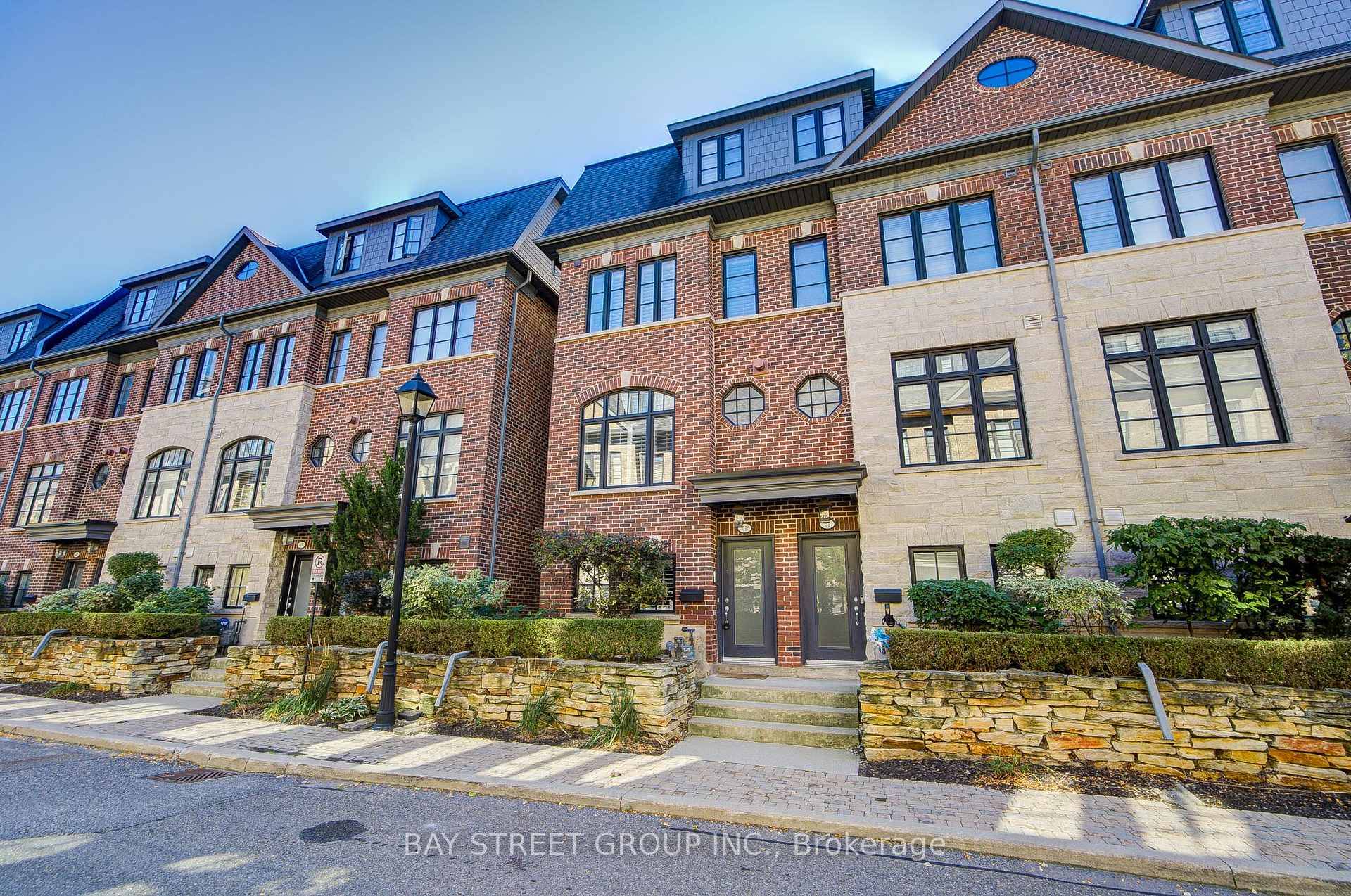Immaculate Executive Townhome in Sought After Islington Village !