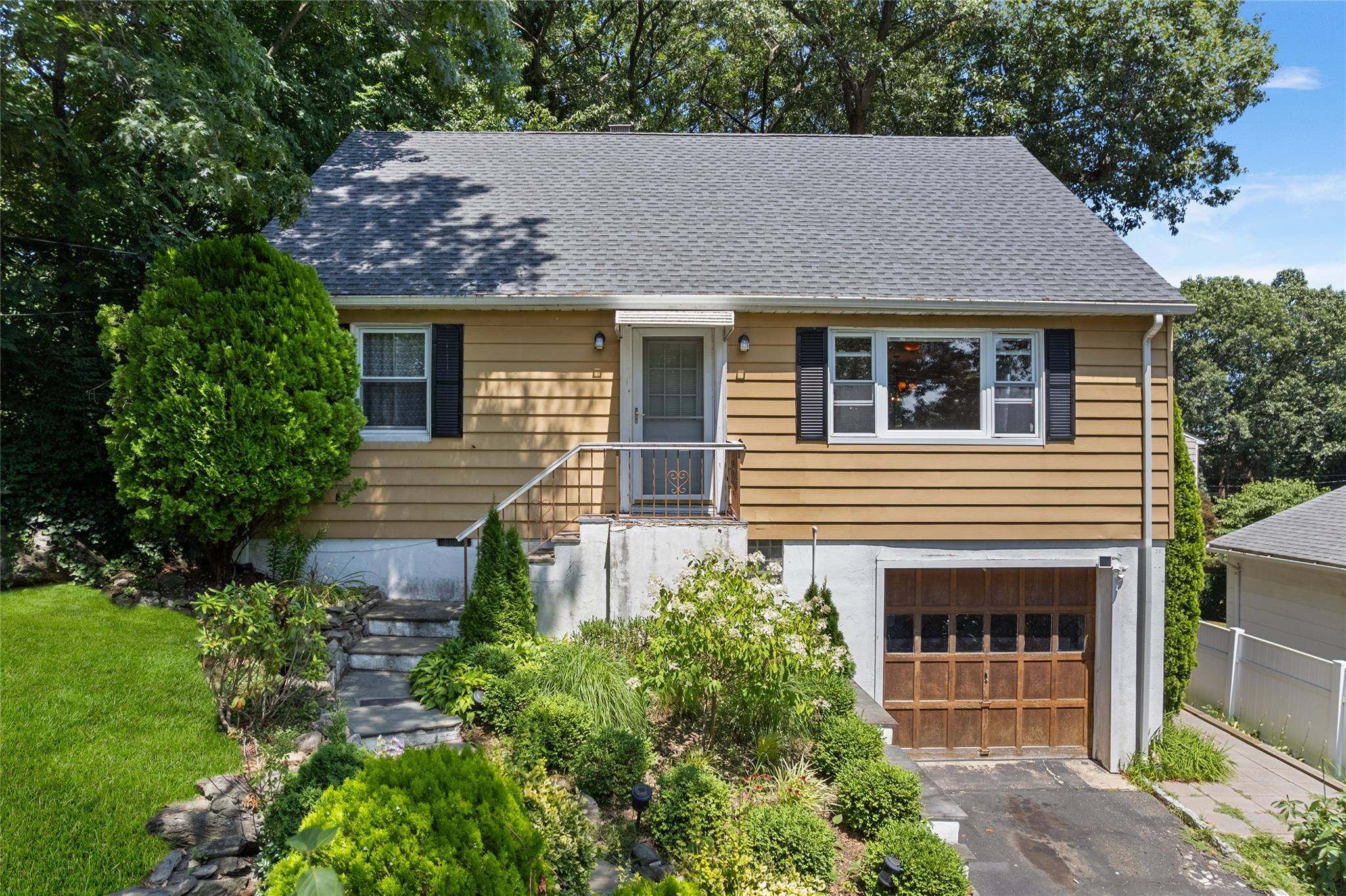 Discover this private retreat in the heart of Westchester.