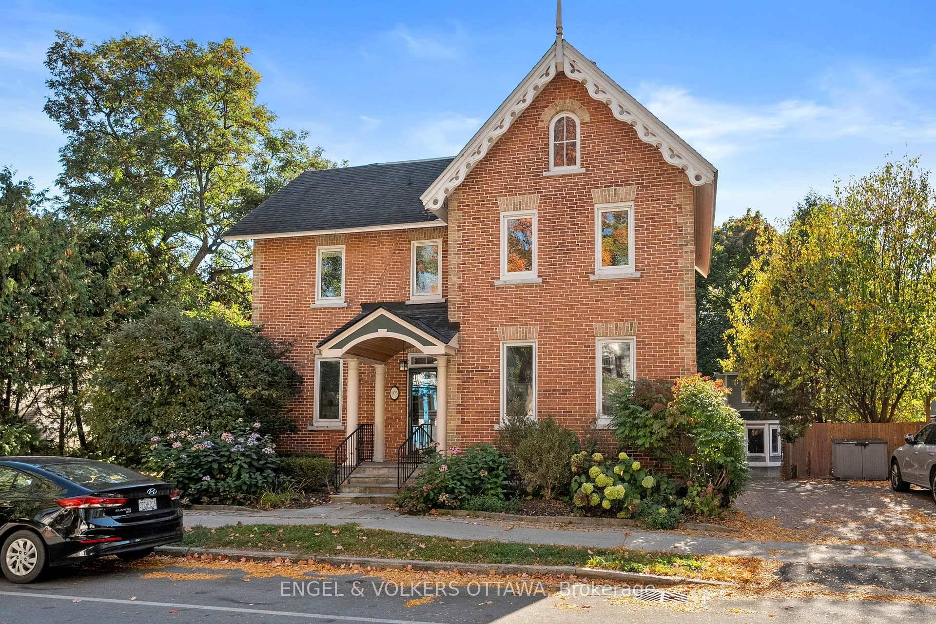 Located in one of Ottawas most sought after neighbourhoods, this exquisite 3 storey brick home combines timeless charm with modern conveniences.