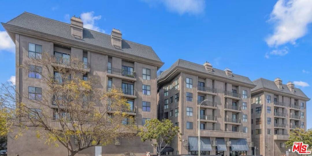 8811   Burton Way 102BR Beverly Grove La