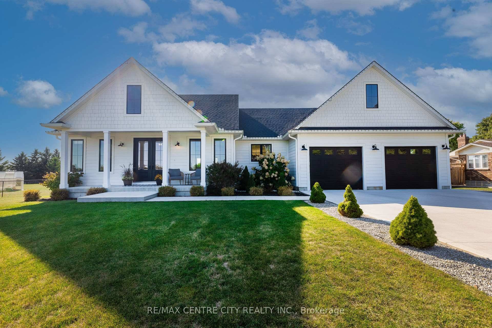 This 2019 custom built modern farmhouse retreat offers over 4000 sqft.