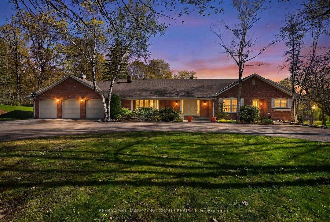 Tucked away on a breathtaking 11 acre paradise in the heart of King, just moments from the Aurora boundary, this extraordinary country estate offers the rare combination of privacy, natural ...