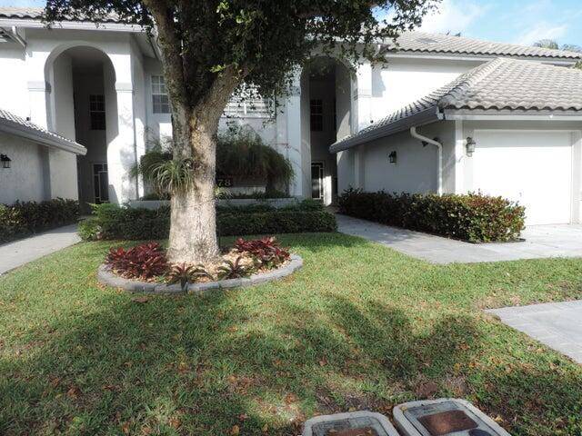 Second floor unit with beautiful golf course views.