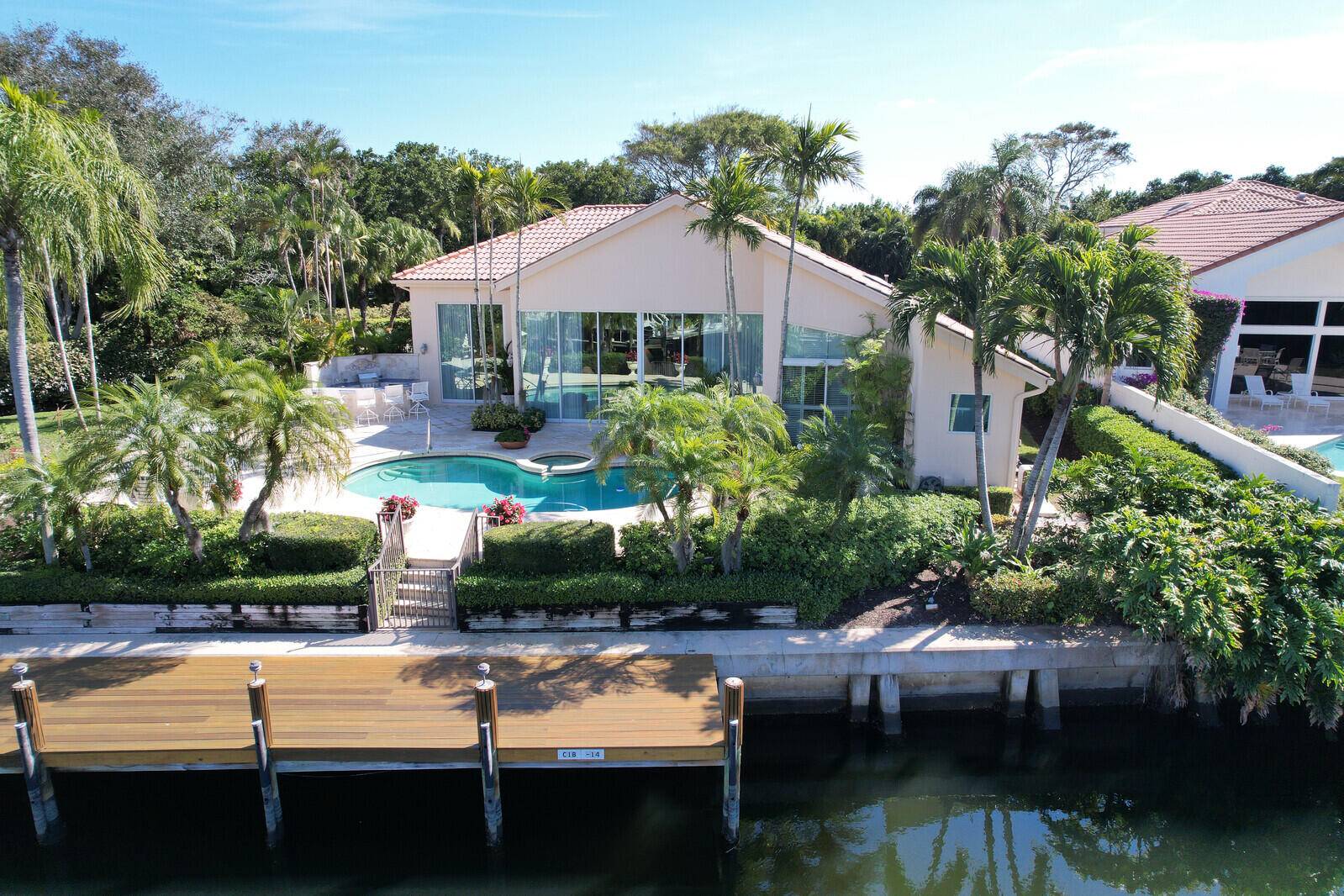 Magnificent Home in Frenchman's Creek !