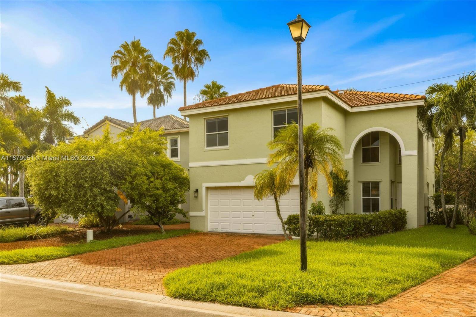 Coral Springs Gem The Perfect Mix of Price, Style amp ; Location !
