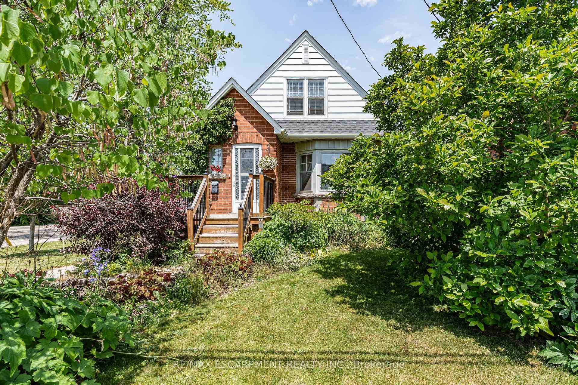 Dreaming of your own corner of Westdale North ?