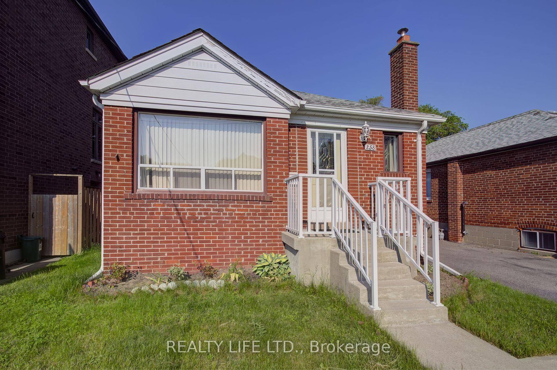 Detached Brick 2 Bdrm, 2 Bathroom Bungalow Set On A Beautiful Lot !