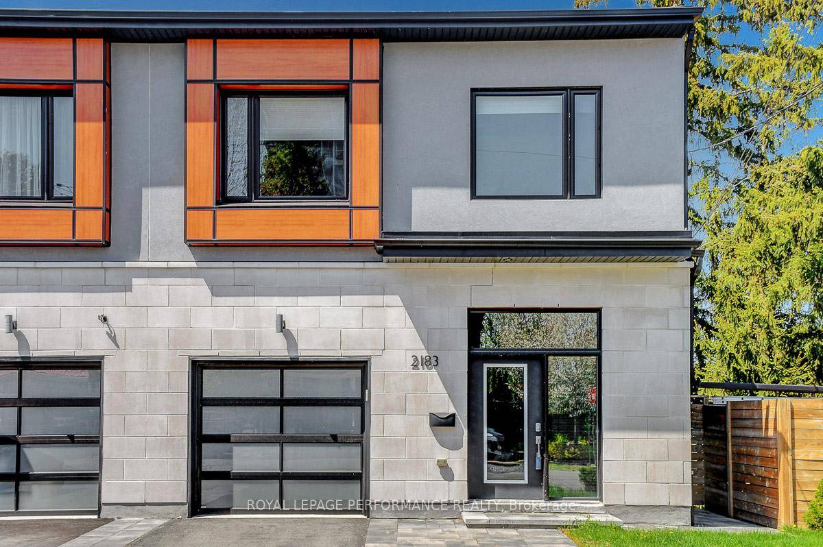 Stunning 3 1 bedroom, 3 1 2 bath semi on an oversized corner lot in fantastic location near Ottawa River bike amp ; walking paths, and close to Kichi Zibi ...