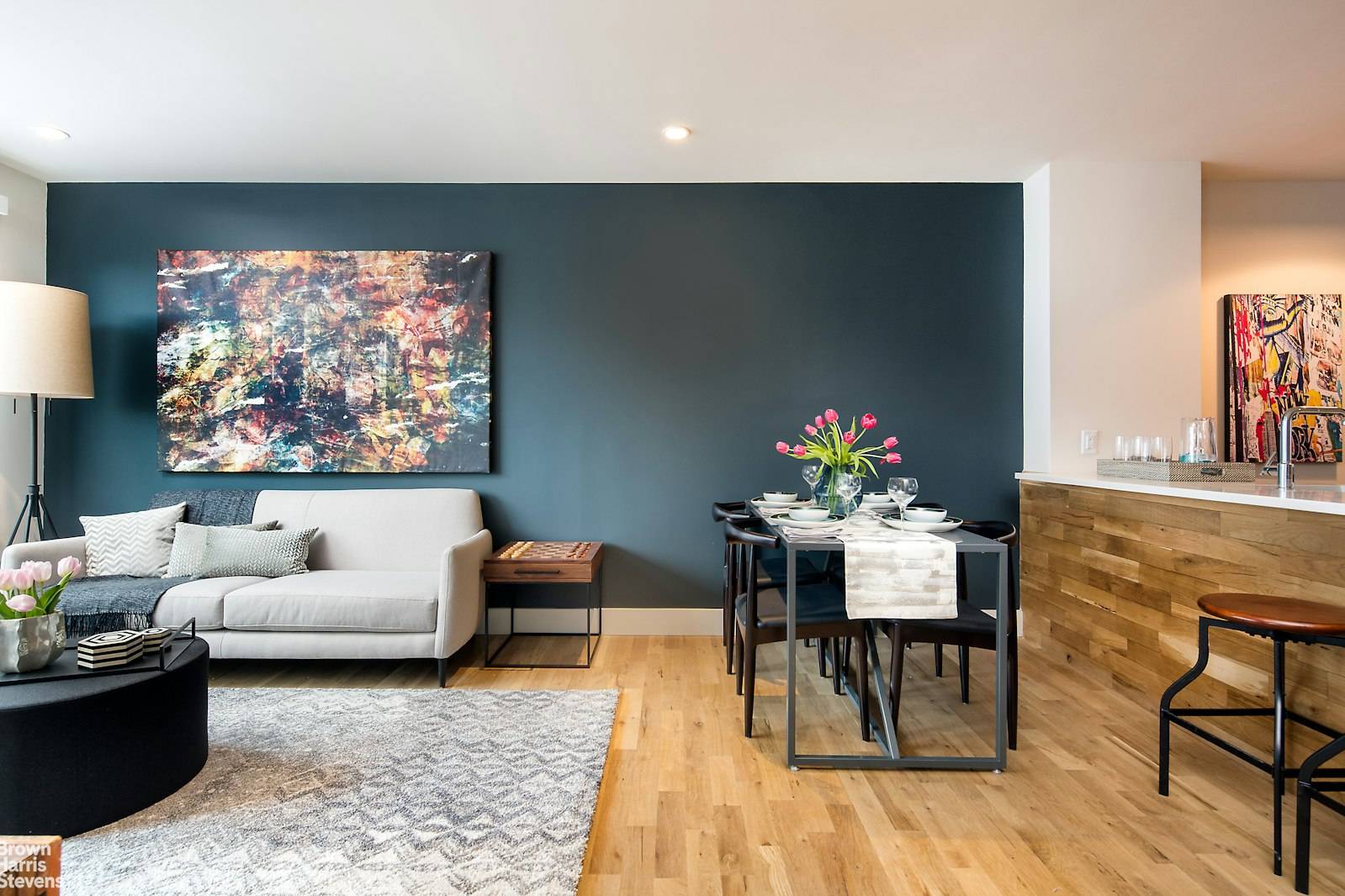 217 is a lovely east facing one bedroom, that features a modern kitchen with stainless steel appliances, hardwood floors and in unit Bosch Washer amp ; Dryer.