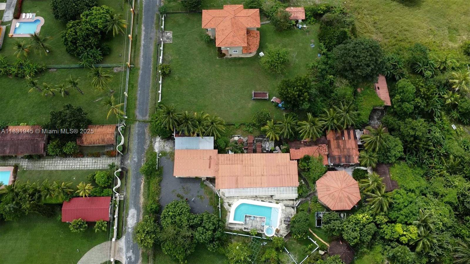 Opportunity near Coronado Beach, Panama !