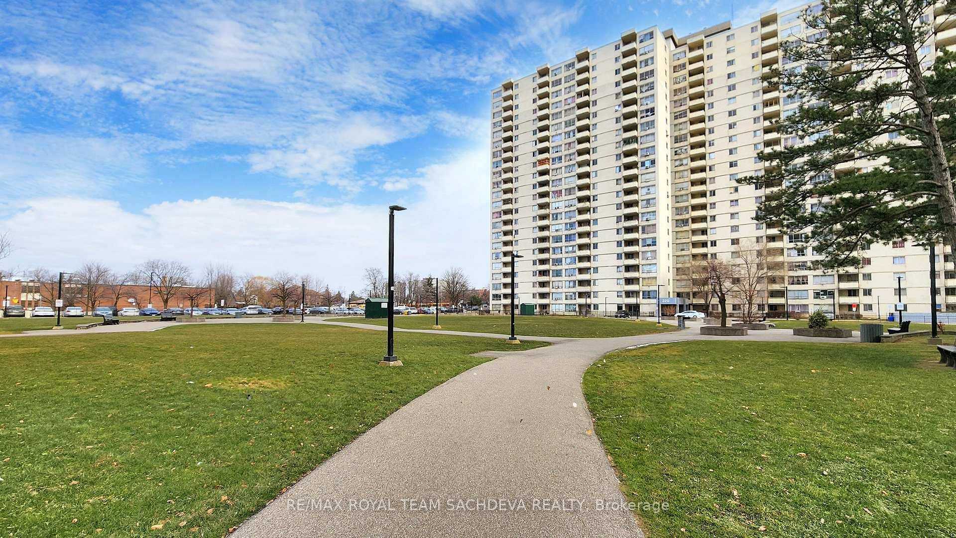 Welcome to this stunning condo in the family friendly Kingsview Village neighborhood !