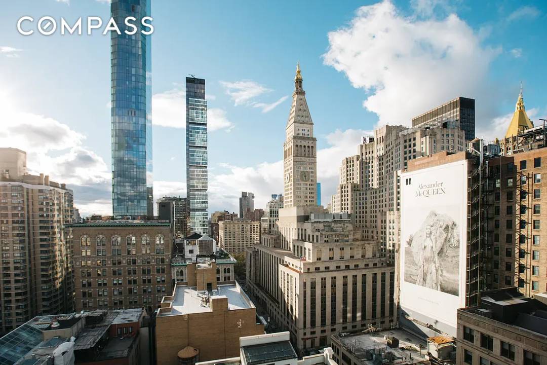 14 FOOT LOFT CEILINGS MEETS LUXURY LIVING BEST DEAL for a ONE BEDROOM with 14 Foot Ceilings !