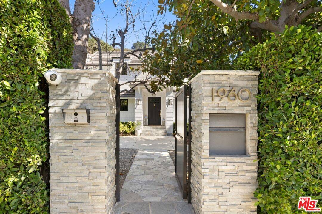 1960   Coldwater Canyon Dr 3BR Beverly Hills Post Office | B.H.P.O. La