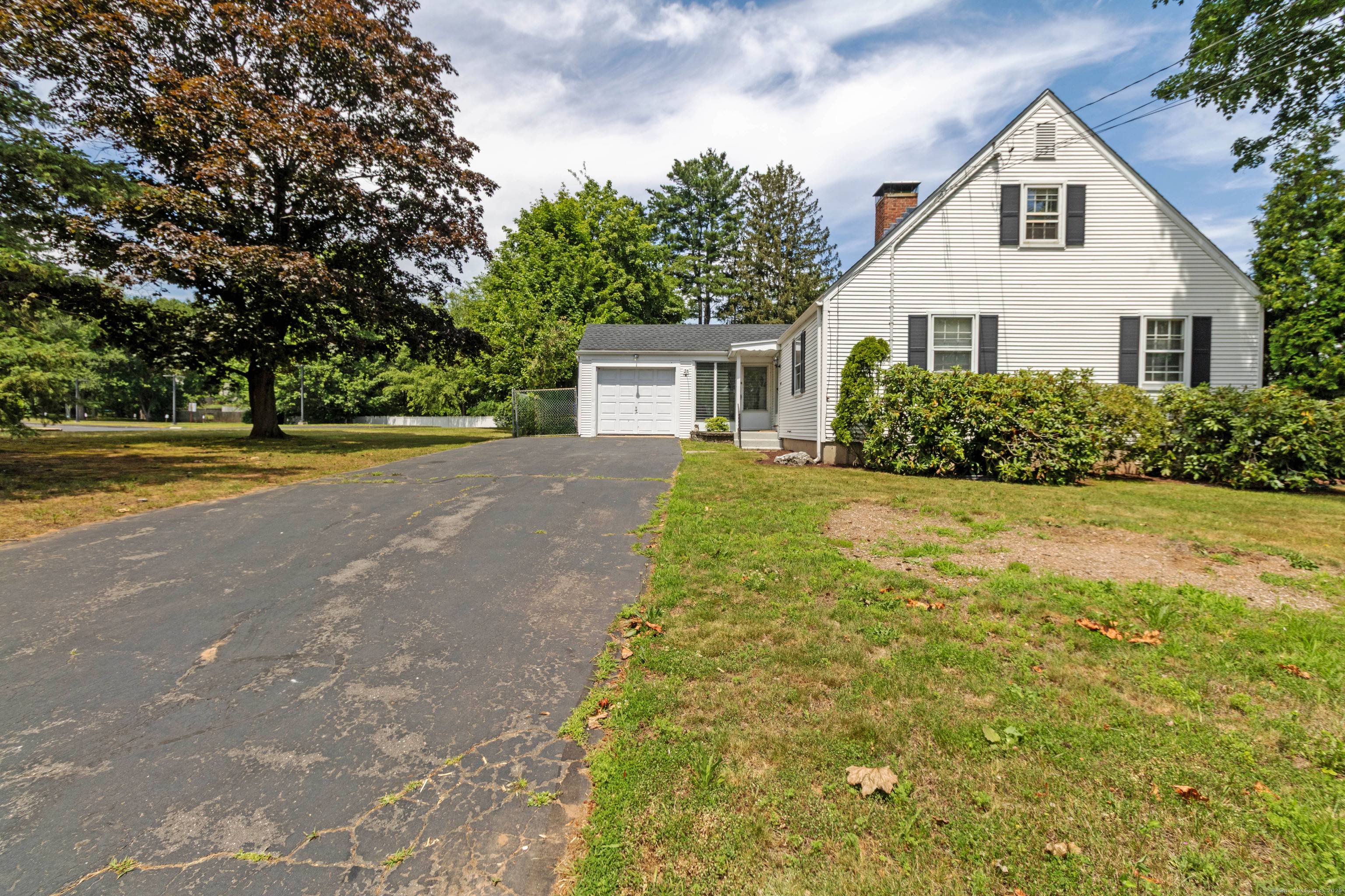 Renovated Home in Prime West Hartford Location !