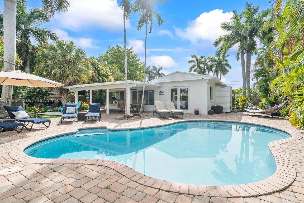 Your Waterfront Oasis in Wilton Manors Awaits !