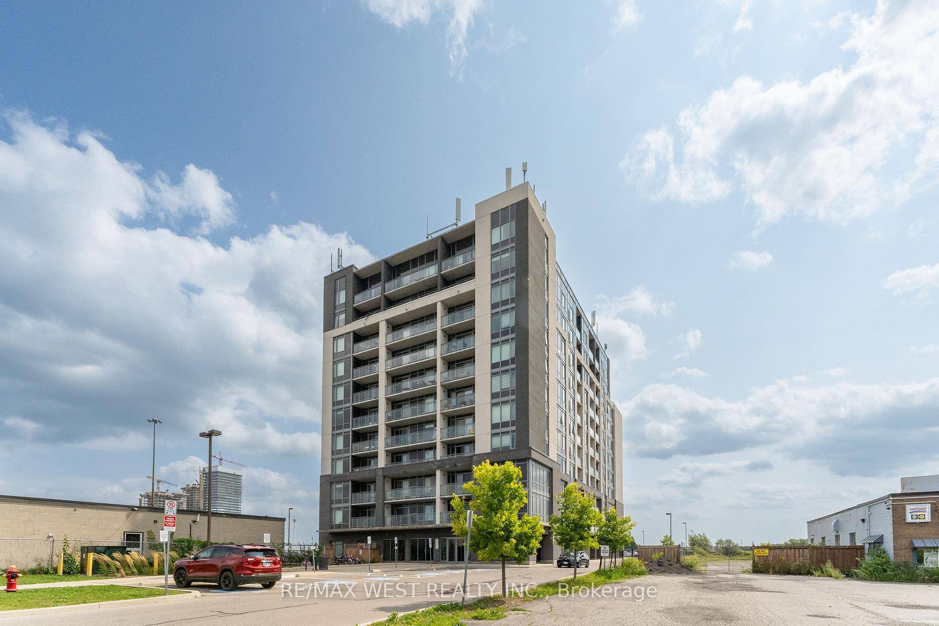 Bright and spacious 2 bedroom den, 2 bath condo in the heart of Milton, offering 824 sq ft of interior living space plus a 50 sq ft balcony with Escarpment ...