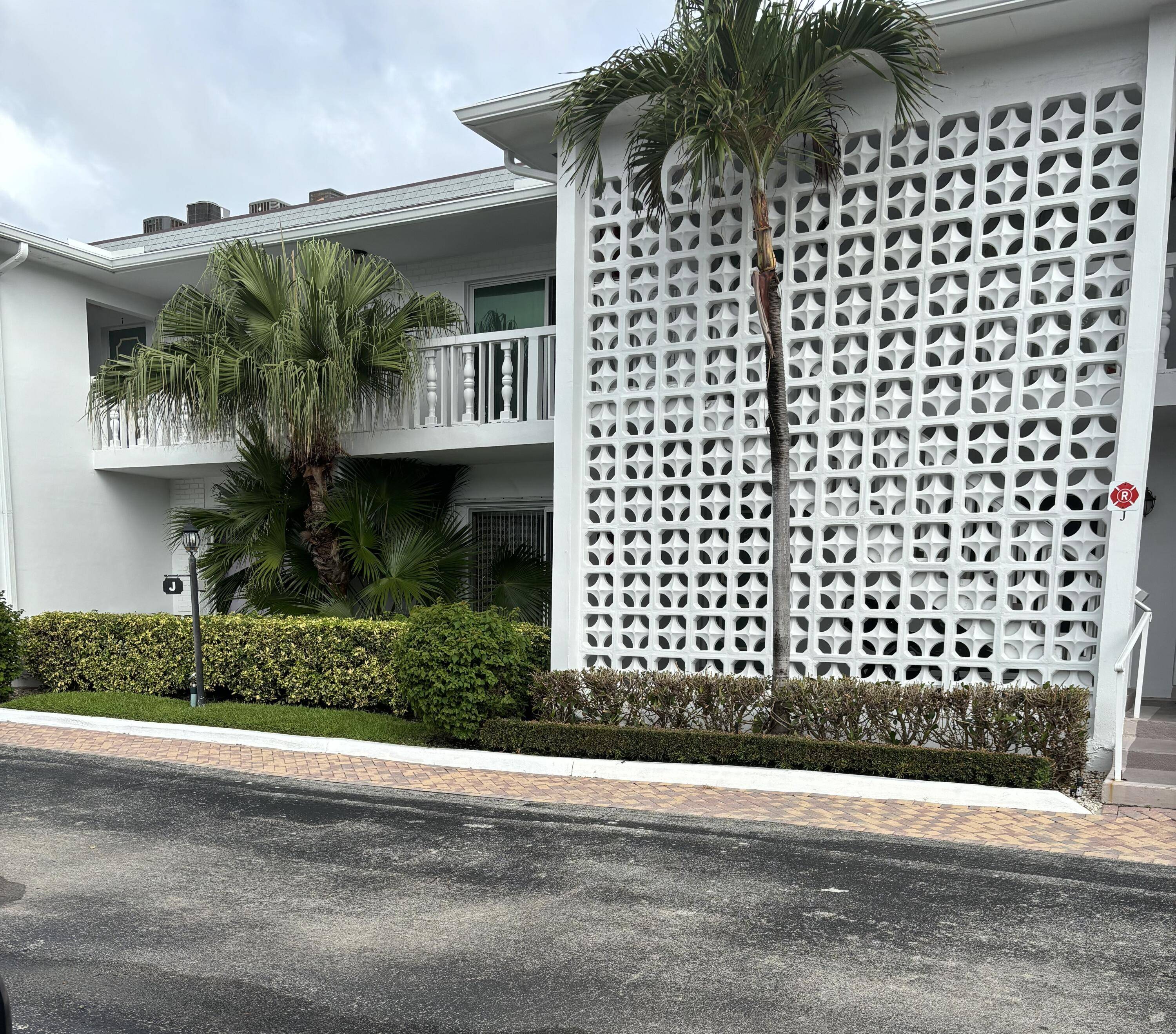 VERY DESIRABLE AREA IN SOUTH PALM BEACH JUST ACROSS THE STREET FROM THE OCEAN.