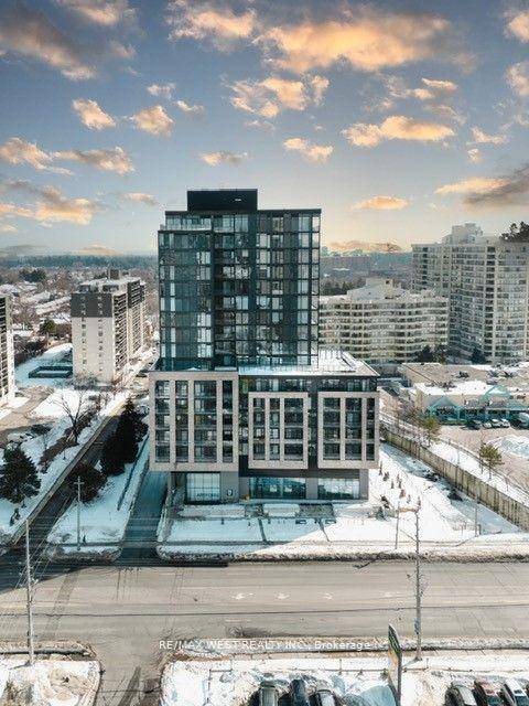 Welcome to ARTFORM by Emblem, a beautifully designed one bedroom plus den condo located in the heart of Mississauga, just steps away from the vibrant Square One Shopping Centre, Go ...