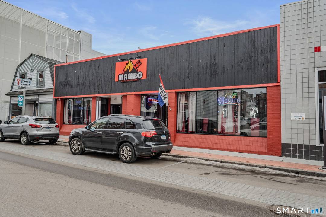 Prime Downtown New London Commercial Opportunity !