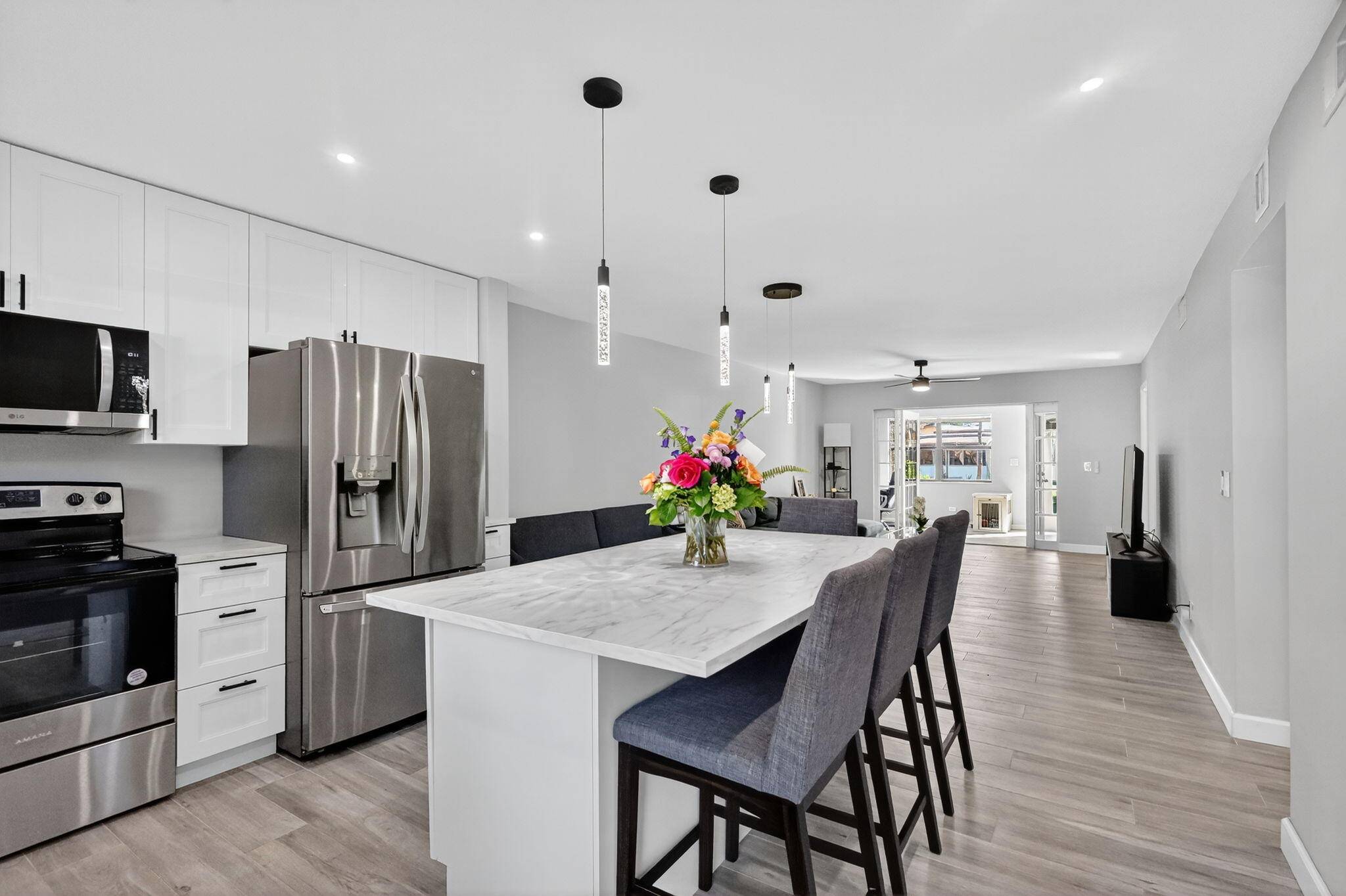 Welcome to 275 Gate Road 117 in the sought after Carriage Hills community !