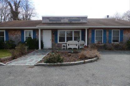 Southampton Village 4 Bedroom With Pool!
