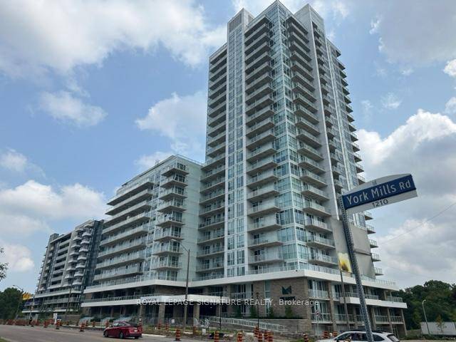 Welcome To Beautiful Ravine Condo In The Parkwoods Donalda Neighborhood !