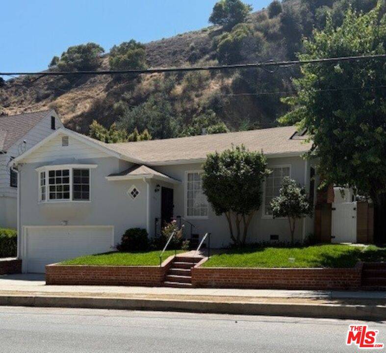 2515   Canyon Dr 3BR Hollywood Hills East La