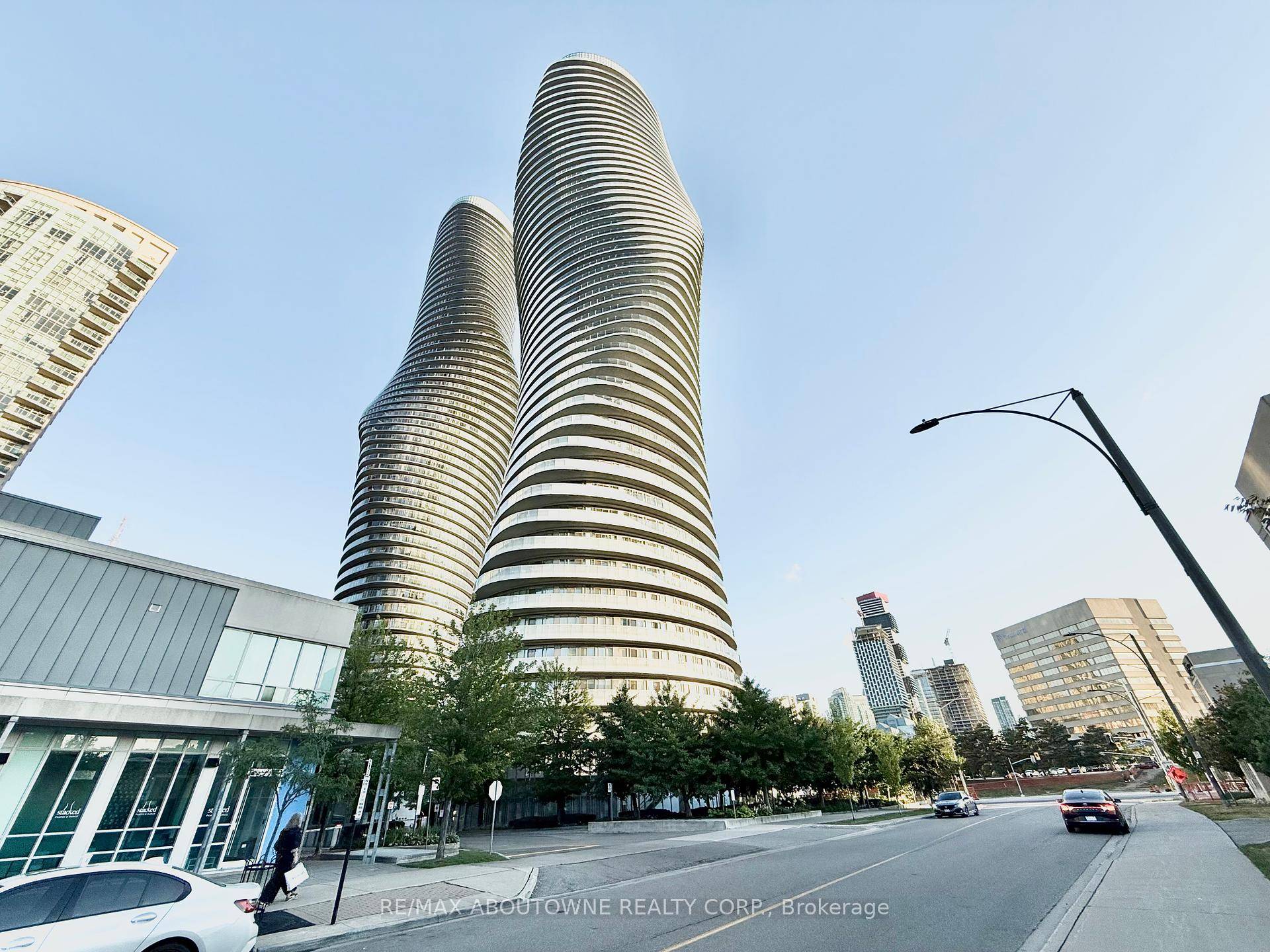 Indulge in Iconic Living at the 'Marilyn Monroe' Tower !
