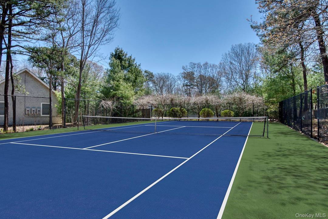 Please call Cristina or Michael for a showing.