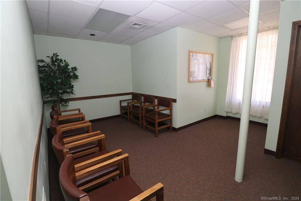 Great investment property opportunity, 2 medical offices and 2 residential units.