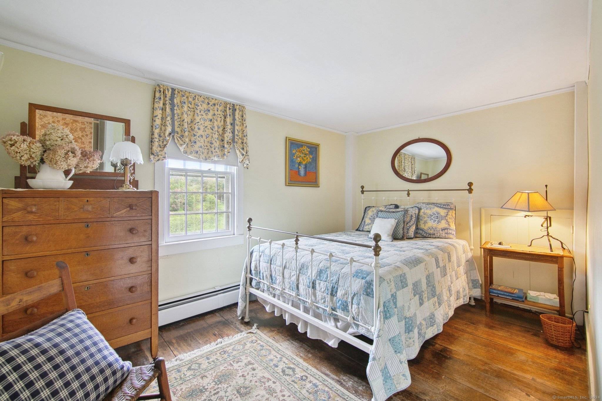Antique lovers alert ! Enjoy this quintessential 1803 Colonial on 1.
