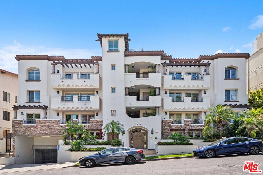 1821 Fairburn Ave 3BR Beverlywood La